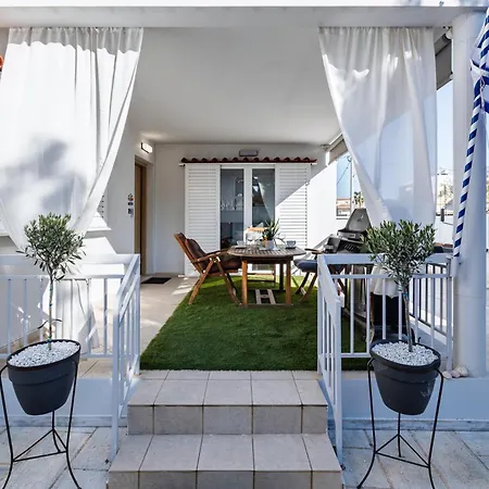 Southplace63 Cozy House 500M From Beach Vári Buitenkant foto
